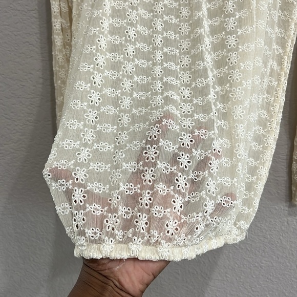 Vintage Trinity Ivory Silk Long Sleeve Eyelet Blouse Size Medium Boho - Picture 6 of 8